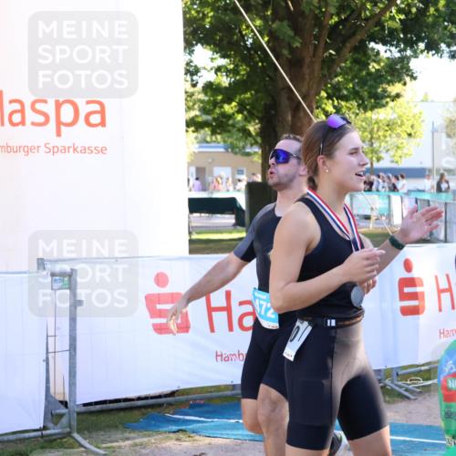 07.09.2025 - 19. Norderstedt Triathlon Zöllner http://msf.ph/oto/8777357 07.09.2025 17:14:28 Ziel 940, 1435, 1472 meine-sportfotos.de