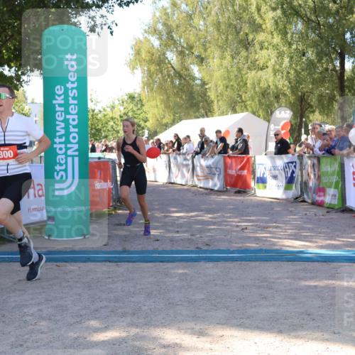 07.09.2025 - 19. Norderstedt Triathlon Zöllner http://msf.ph/oto/8777359 07.09.2025 12:11:15 Ziel 300, 1155 meine-sportfotos.de