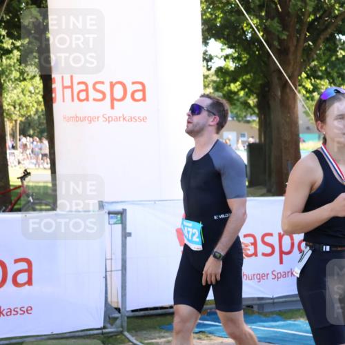 07.09.2025 - 19. Norderstedt Triathlon Zöllner http://msf.ph/oto/8777364 07.09.2025 17:14:28 Ziel 940, 1435, 1472 meine-sportfotos.de