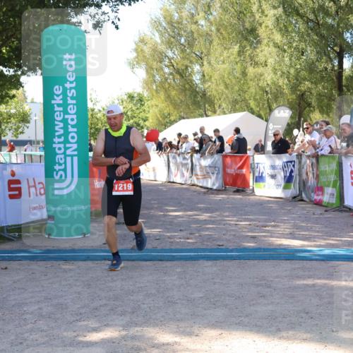 07.09.2025 - 19. Norderstedt Triathlon Zöllner http://msf.ph/oto/8777408 07.09.2025 12:12:01 Ziel 1219 meine-sportfotos.de