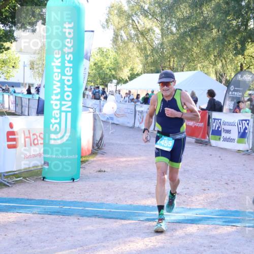 07.09.2025 - 19. Norderstedt Triathlon Zöllner http://msf.ph/oto/8777417 07.09.2025 17:14:46 Ziel 1455 meine-sportfotos.de