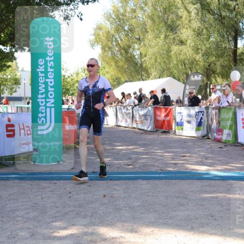 07.09.2025 - 19. Norderstedt Triathlon Zöllner http://msf.ph/oto/8777436 07.09.2025 12:12:37 Ziel 296 meine-sportfotos.de