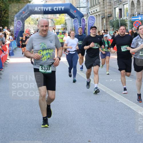 07.09.2025 - BARMER Alsterlauf Strokosch-Dieckow http://msf.ph/oto/8777443 07.09.2025 10:07:08 Ziel 2109, 2110, 2233, 2353, 2372, 2520, 2637, 2662, 2755, 2893, 2939, 2962, 3108, 3109, 3196, 3265, 3343, 3782, 3820, 3864, 3976, 4061, 4063, 4110, 4309, 4859, 4957, 5060, 5399, 5524, 5593, 5854, 5932, 6061, 6140, 6141, 8282 meine-sportfotos.de
