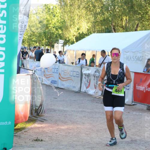 07.09.2025 - 19. Norderstedt Triathlon Zöllner http://msf.ph/oto/8777454 07.09.2025 17:15:07 Ziel 461 meine-sportfotos.de