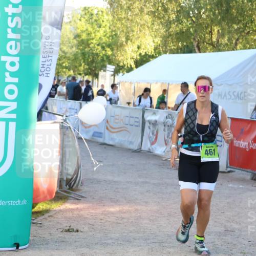 07.09.2025 - 19. Norderstedt Triathlon Zöllner http://msf.ph/oto/8777458 07.09.2025 17:15:07 Ziel 461 meine-sportfotos.de