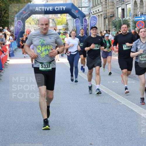07.09.2025 - BARMER Alsterlauf Strokosch-Dieckow http://msf.ph/oto/8777466 07.09.2025 10:07:08 Ziel 2109, 2110, 2233, 2353, 2372, 2520, 2637, 2662, 2755, 2893, 2939, 2962, 3108, 3109, 3196, 3265, 3343, 3782, 3820, 3864, 3976, 4061, 4063, 4110, 4309, 4859, 4957, 5060, 5399, 5524, 5593, 5854, 5932, 6061, 6140, 6141, 8282 meine-sportfotos.de