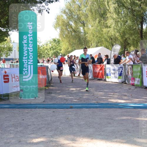07.09.2025 - 19. Norderstedt Triathlon Zöllner http://msf.ph/oto/8777468 07.09.2025 12:13:50 Ziel 229, 1182, 1190 meine-sportfotos.de