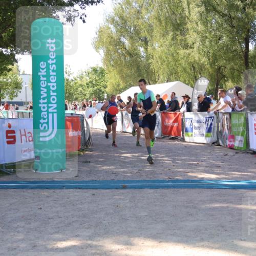 07.09.2025 - 19. Norderstedt Triathlon Zöllner http://msf.ph/oto/8777471 07.09.2025 12:13:51 Ziel 229, 1182, 1190 meine-sportfotos.de