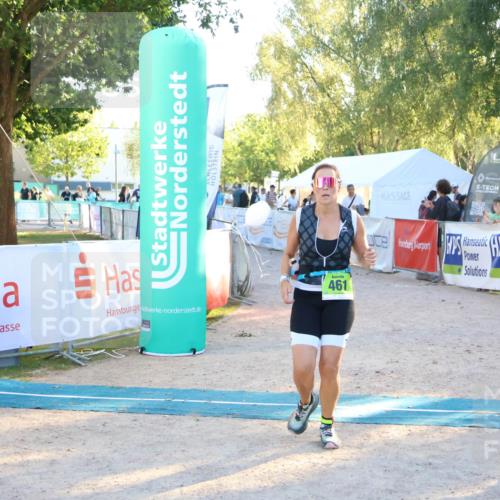 07.09.2025 - 19. Norderstedt Triathlon Zöllner http://msf.ph/oto/8777480 07.09.2025 17:15:08 Ziel 461 meine-sportfotos.de