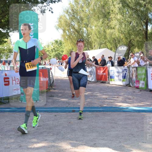 07.09.2025 - 19. Norderstedt Triathlon Zöllner http://msf.ph/oto/8777486 07.09.2025 12:13:53 Ziel 229, 1182, 1190 meine-sportfotos.de