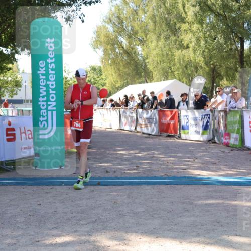 07.09.2025 - 19. Norderstedt Triathlon Zöllner http://msf.ph/oto/8777513 07.09.2025 12:14:35 Ziel 704 meine-sportfotos.de