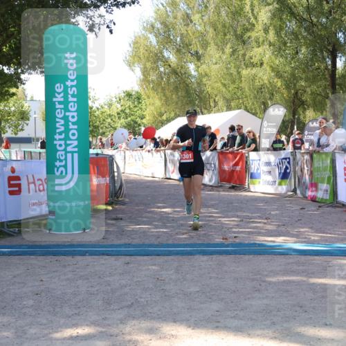 07.09.2025 - 19. Norderstedt Triathlon Zöllner http://msf.ph/oto/8777561 07.09.2025 12:15:47 Ziel 1301 meine-sportfotos.de