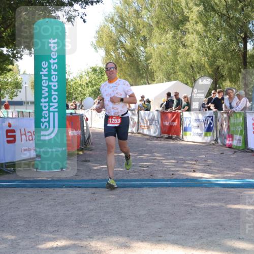 07.09.2025 - 19. Norderstedt Triathlon Zöllner http://msf.ph/oto/8777581 07.09.2025 12:16:03 Ziel 1253 meine-sportfotos.de