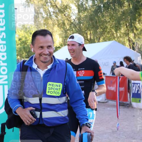 07.09.2025 - 19. Norderstedt Triathlon Zöllner http://msf.ph/oto/8777582 07.09.2025 17:15:26 Ziel 1417 meine-sportfotos.de