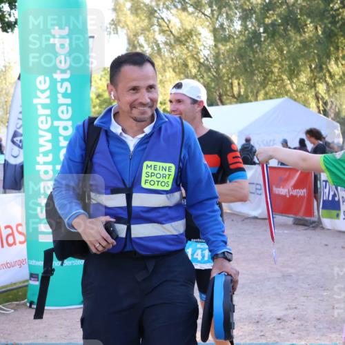 07.09.2025 - 19. Norderstedt Triathlon Zöllner http://msf.ph/oto/8777585 07.09.2025 17:15:26 Ziel 1417 meine-sportfotos.de