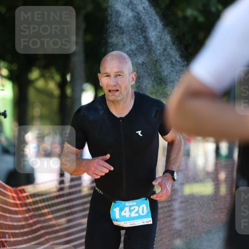 07.09.2025 - 19. Norderstedt Triathlon Michael Strokosch http://msf.ph/oto/8777610 07.09.2025 16:52:00 Laufen 432, 1420 meine-sportfotos.de