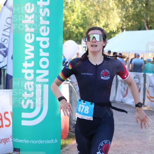 07.09.2025 - 19. Norderstedt Triathlon Zöllner http://msf.ph/oto/8777645 07.09.2025 17:15:51 Ziel 878 meine-sportfotos.de