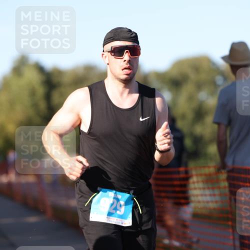 07.09.2025 - 19. Norderstedt Triathlon Michael Strokosch http://msf.ph/oto/8777654 07.09.2025 16:52:11 Laufen 929, 1475 meine-sportfotos.de