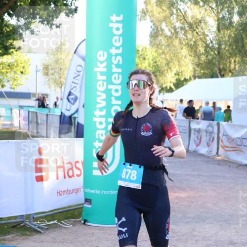 07.09.2025 - 19. Norderstedt Triathlon Zöllner http://msf.ph/oto/8777655 07.09.2025 17:15:52 Ziel 878 meine-sportfotos.de