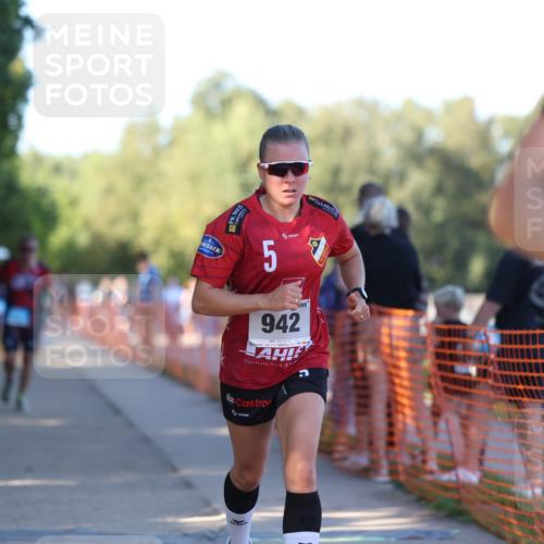 07.09.2025 - 19. Norderstedt Triathlon Michael Strokosch http://msf.ph/oto/8777701 07.09.2025 16:52:26 Laufen 418, 935, 942, 957, 1046, 1094 meine-sportfotos.de