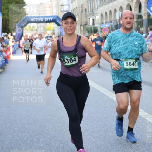 07.09.2025 - BARMER Alsterlauf Strokosch-Dieckow http://msf.ph/oto/8777703 07.09.2025 10:06:59 Ziel 2109, 2110, 2218, 2263, 2353, 2637, 2662, 2767, 2939, 2959, 2962, 3108, 3109, 3196, 3265, 3274, 3319, 3343, 3576, 3782, 3820, 3878, 4061, 4063, 4263, 4309, 4409, 4710, 4715, 4736, 4859, 4957, 5060, 5113, 5292, 5361, 5399, 5932, 6061, 8205, 8363 meine-sportfotos.de