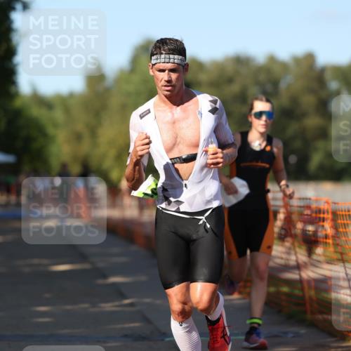07.09.2025 - 19. Norderstedt Triathlon Michael Strokosch http://msf.ph/oto/8777722 07.09.2025 15:51:52 Laufen 459, 1431, 1480 meine-sportfotos.de