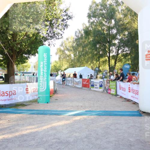 07.09.2025 - 19. Norderstedt Triathlon Zöllner http://msf.ph/oto/8777768 07.09.2025 17:16:45 Ziel 396 meine-sportfotos.de