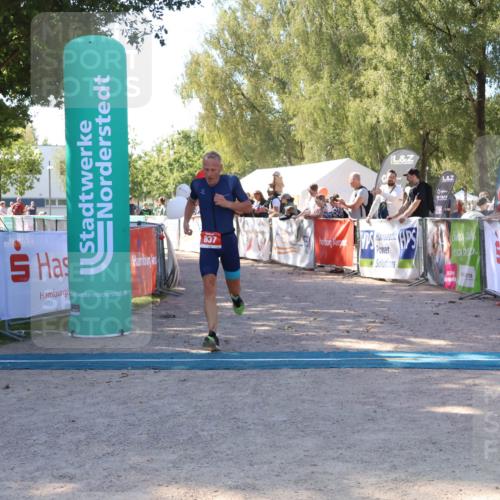 07.09.2025 - 19. Norderstedt Triathlon Zöllner http://msf.ph/oto/8777808 07.09.2025 12:20:12 Ziel 837, 862 meine-sportfotos.de