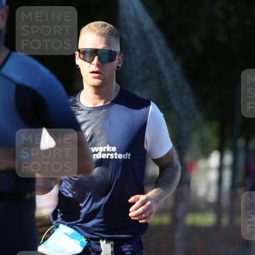 07.09.2025 - 19. Norderstedt Triathlon Michael Strokosch http://msf.ph/oto/8777809 07.09.2025 16:52:48 Laufen 408, 916, 1400, 1632 meine-sportfotos.de