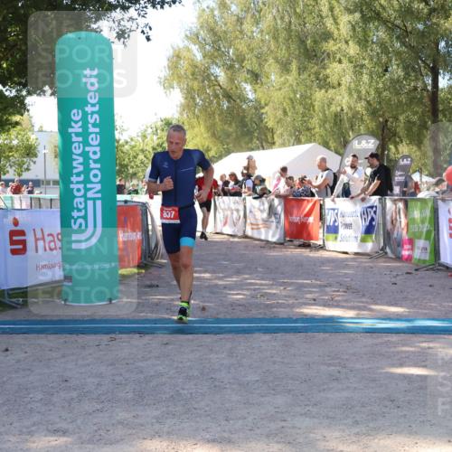 07.09.2025 - 19. Norderstedt Triathlon Zöllner http://msf.ph/oto/8777811 07.09.2025 12:20:12 Ziel 837, 862 meine-sportfotos.de