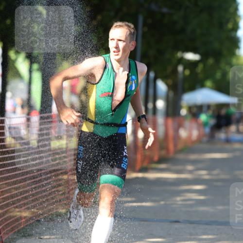 07.09.2025 - 19. Norderstedt Triathlon Michael Strokosch http://msf.ph/oto/8777816 07.09.2025 15:52:01 Laufen 449, 1506 meine-sportfotos.de