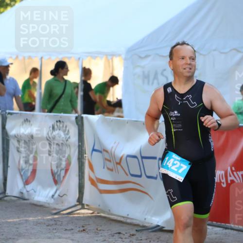 07.09.2025 - 19. Norderstedt Triathlon Zöllner http://msf.ph/oto/8777828 07.09.2025 17:16:56 Ziel 396, 1427 meine-sportfotos.de