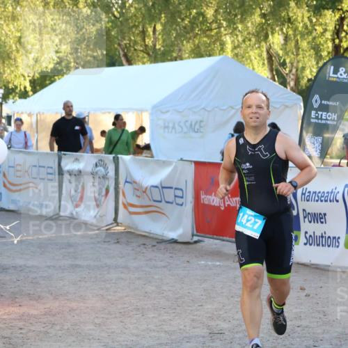 07.09.2025 - 19. Norderstedt Triathlon Zöllner http://msf.ph/oto/8777856 07.09.2025 17:16:57 Ziel 1427 meine-sportfotos.de
