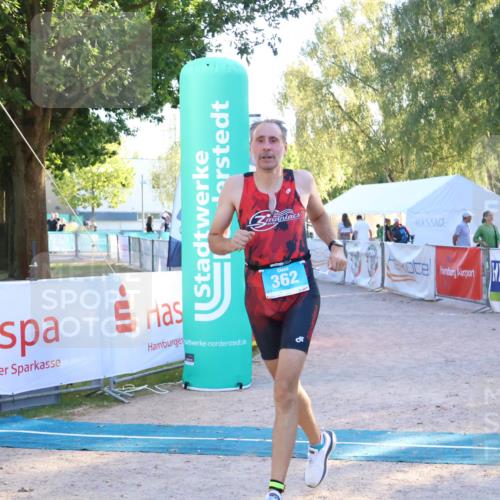 07.09.2025 - 19. Norderstedt Triathlon Zöllner http://msf.ph/oto/8777911 07.09.2025 17:17:08 Ziel 362 meine-sportfotos.de