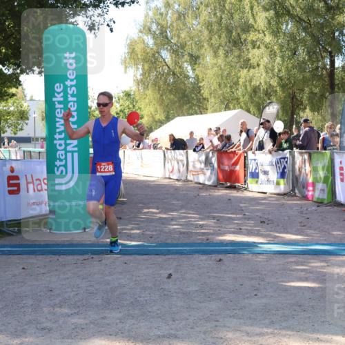 07.09.2025 - 19. Norderstedt Triathlon Zöllner http://msf.ph/oto/8777915 07.09.2025 12:22:28 Ziel 1228 meine-sportfotos.de