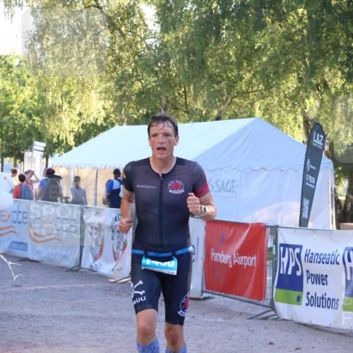 07.09.2025 - 19. Norderstedt Triathlon Zöllner http://msf.ph/oto/8777935 07.09.2025 17:18:55 Ziel 1460 meine-sportfotos.de