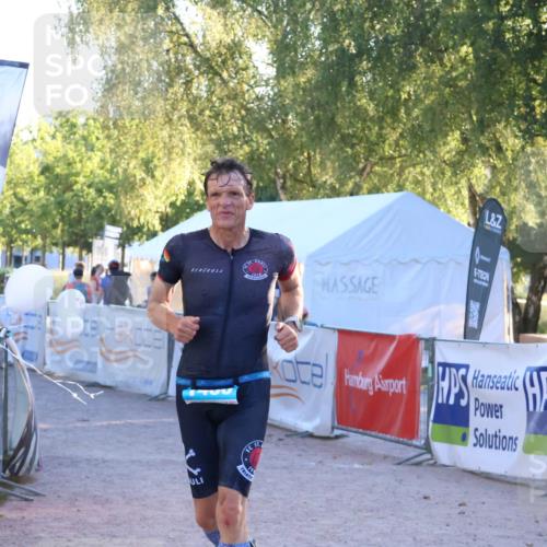 07.09.2025 - 19. Norderstedt Triathlon Zöllner http://msf.ph/oto/8777946 07.09.2025 17:18:56 Ziel 1460 meine-sportfotos.de