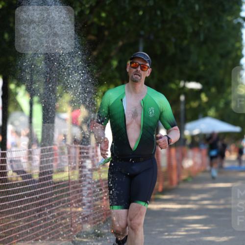 07.09.2025 - 19. Norderstedt Triathlon Michael Strokosch http://msf.ph/oto/8777955 07.09.2025 15:52:18 Laufen 440, 463, 1494 meine-sportfotos.de