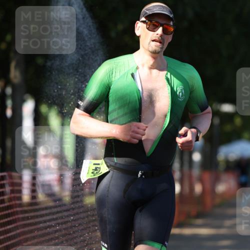 07.09.2025 - 19. Norderstedt Triathlon Michael Strokosch http://msf.ph/oto/8777975 07.09.2025 15:52:19 Laufen 440, 463, 1494 meine-sportfotos.de