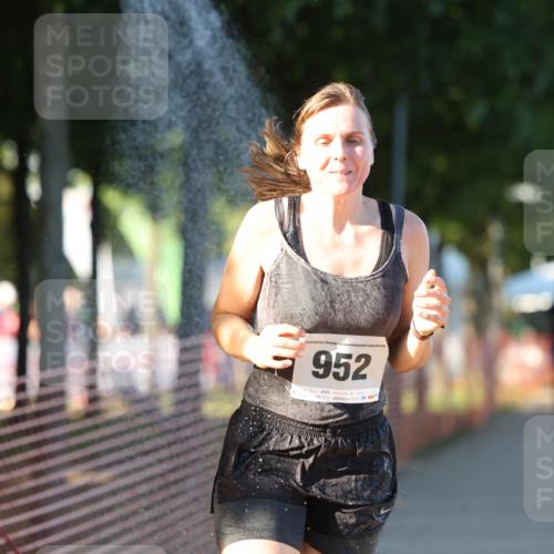 07.09.2025 - 19. Norderstedt Triathlon Michael Strokosch http://msf.ph/oto/8777994 07.09.2025 16:53:32 Laufen 885, 952 meine-sportfotos.de