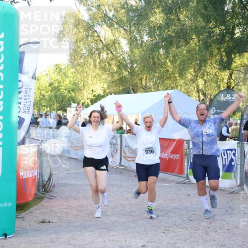 07.09.2025 - 19. Norderstedt Triathlon Zöllner http://msf.ph/oto/8778019 07.09.2025 17:19:23 Ziel 936 meine-sportfotos.de
