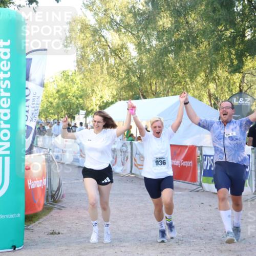 07.09.2025 - 19. Norderstedt Triathlon Zöllner http://msf.ph/oto/8778026 07.09.2025 17:19:23 Ziel 936 meine-sportfotos.de