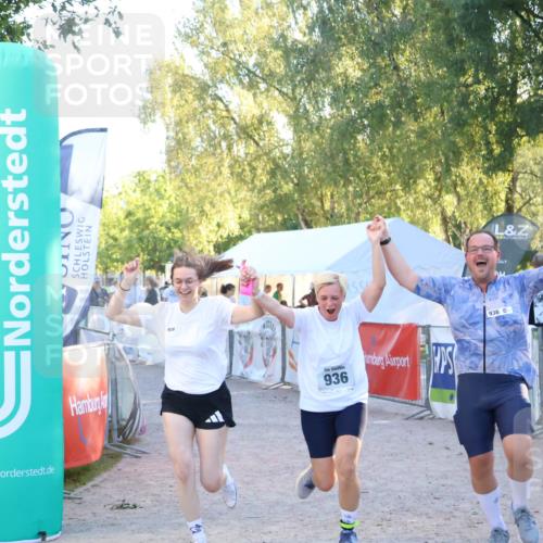 07.09.2025 - 19. Norderstedt Triathlon Zöllner http://msf.ph/oto/8778031 07.09.2025 17:19:23 Ziel 936 meine-sportfotos.de