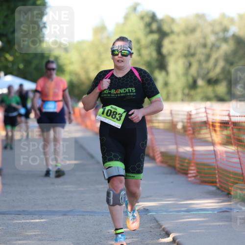 07.09.2025 - 19. Norderstedt Triathlon Michael Strokosch http://msf.ph/oto/8778066 07.09.2025 16:53:53 Laufen 390, 405, 1083 meine-sportfotos.de