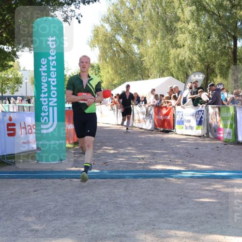07.09.2025 - 19. Norderstedt Triathlon Zöllner http://msf.ph/oto/8778088 07.09.2025 12:24:24 Ziel 138, 152, 281 meine-sportfotos.de
