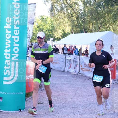 07.09.2025 - 19. Norderstedt Triathlon Zöllner http://msf.ph/oto/8778099 07.09.2025 17:19:41 Ziel 397, 1475 meine-sportfotos.de
