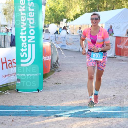 07.09.2025 - 19. Norderstedt Triathlon Zöllner http://msf.ph/oto/8778150 07.09.2025 17:19:50 Ziel 897 meine-sportfotos.de