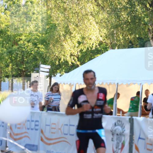 07.09.2025 - 19. Norderstedt Triathlon Zöllner http://msf.ph/oto/8778205 07.09.2025 17:20:26 Ziel 406 meine-sportfotos.de