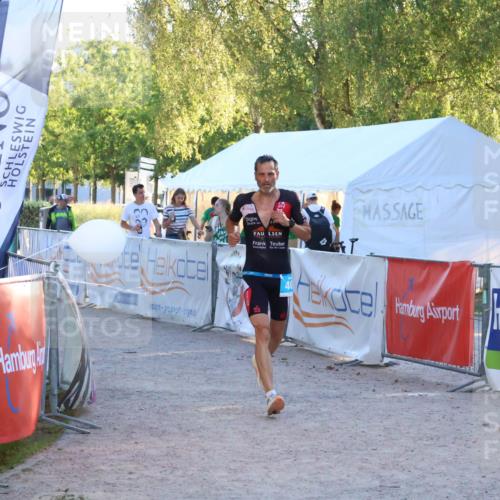 07.09.2025 - 19. Norderstedt Triathlon Zöllner http://msf.ph/oto/8778214 07.09.2025 17:20:26 Ziel 406 meine-sportfotos.de