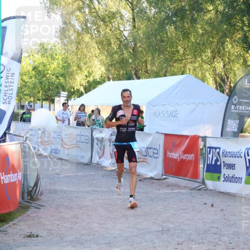 07.09.2025 - 19. Norderstedt Triathlon Zöllner http://msf.ph/oto/8778218 07.09.2025 17:20:27 Ziel 406 meine-sportfotos.de